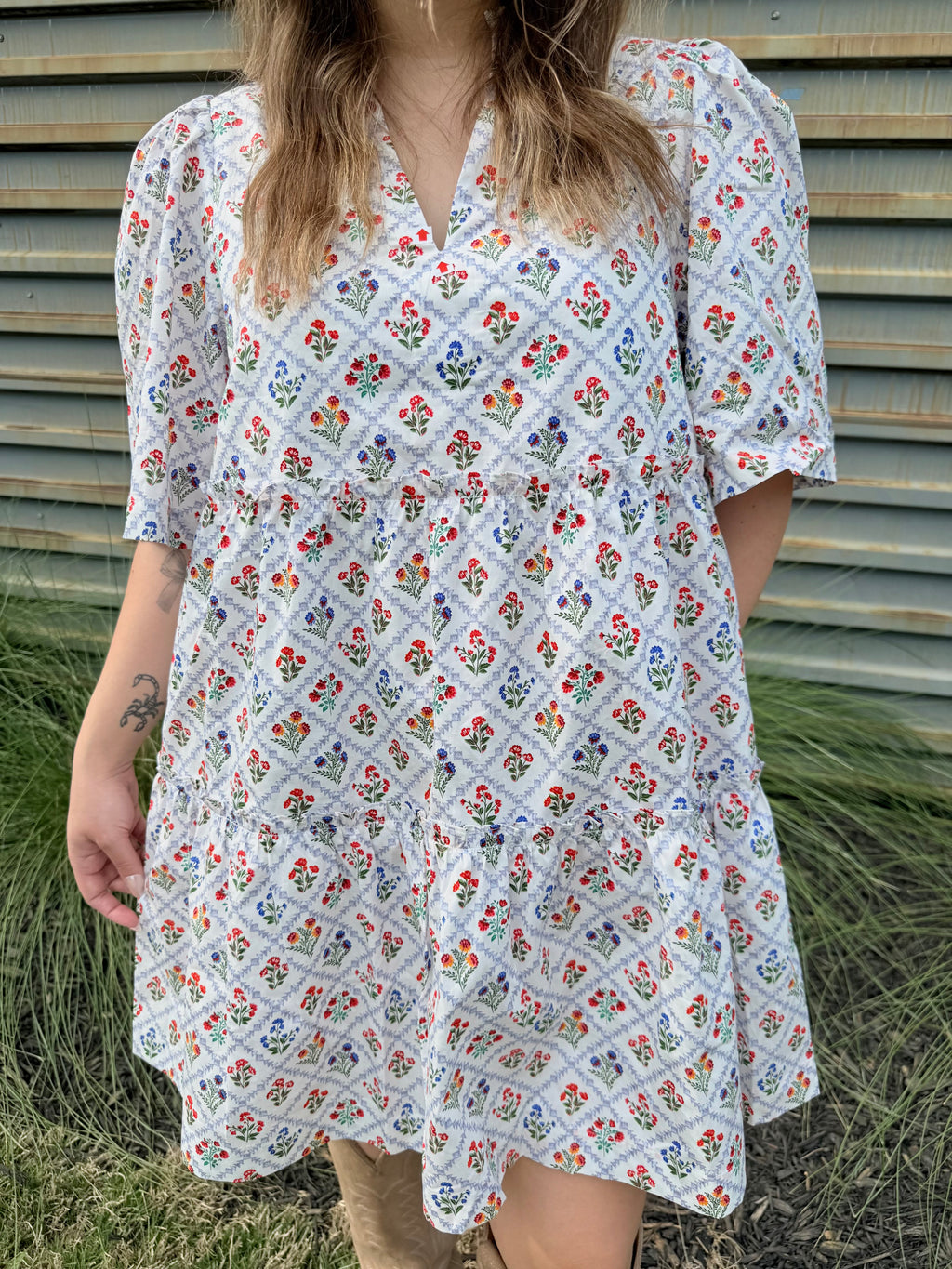 Lara Floral Dixie Split Neck Shift Dress